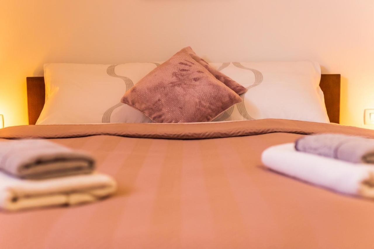 Apartmani Leptir Rakovica Esterno foto