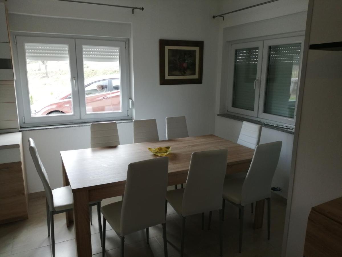 Apartmani Leptir Rakovica Esterno foto