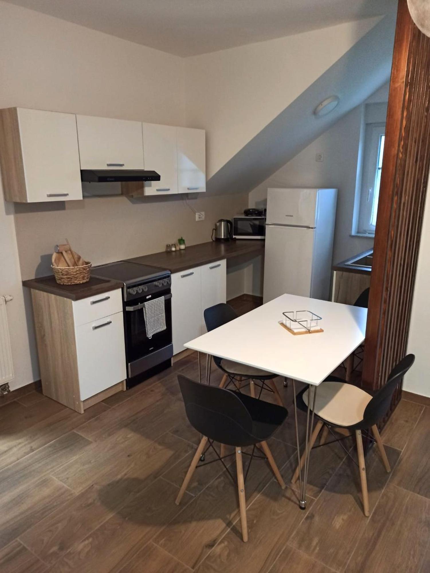 Apartmani Leptir Rakovica Esterno foto