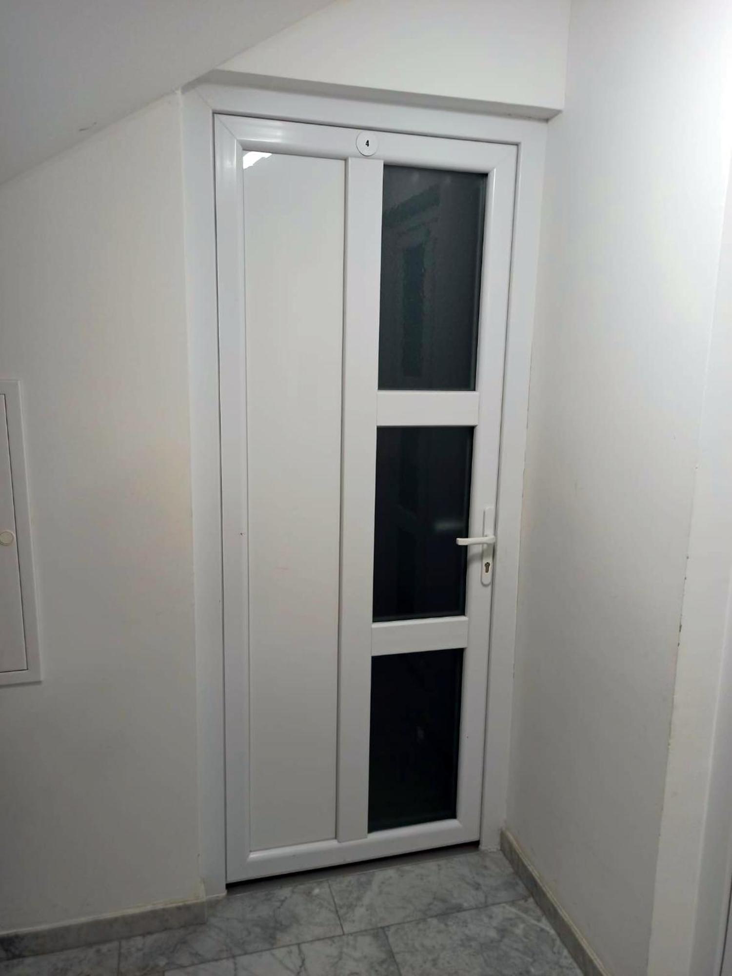 Apartmani Leptir Rakovica Esterno foto